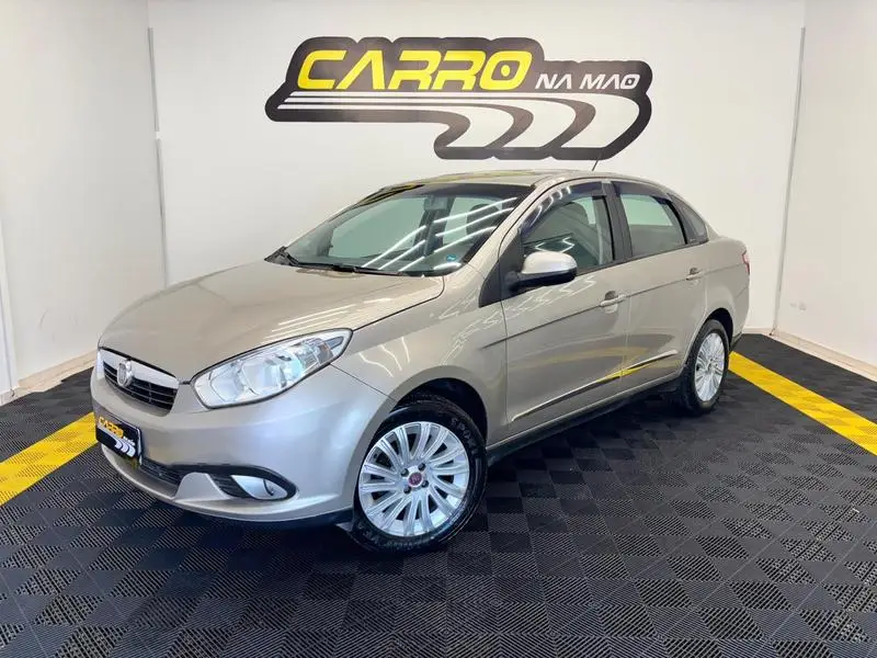 Fiat Grand Siena Essence 1.6 16V (Flex)