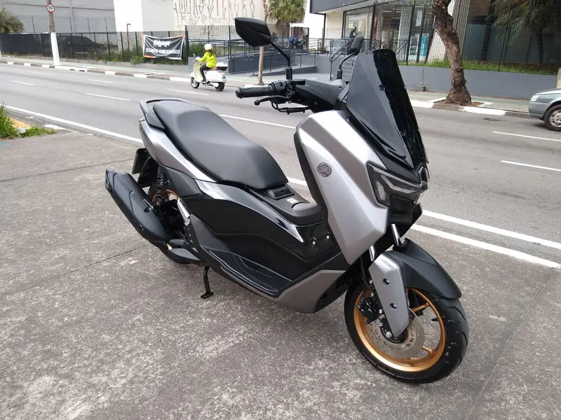 Yamaha NMax Connected 160