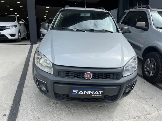 Carro Fiat Strada 2014 Adv.1.8 16V Dualogic Flex CD