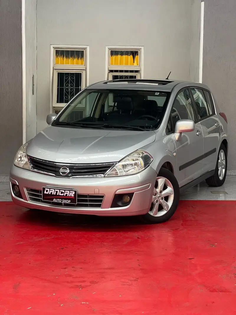 Nissan Tiida SL 1.8 (aut)