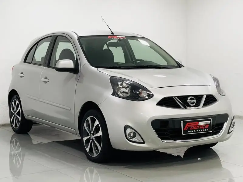 Nissan March 1.6 16V SL (Flex)
