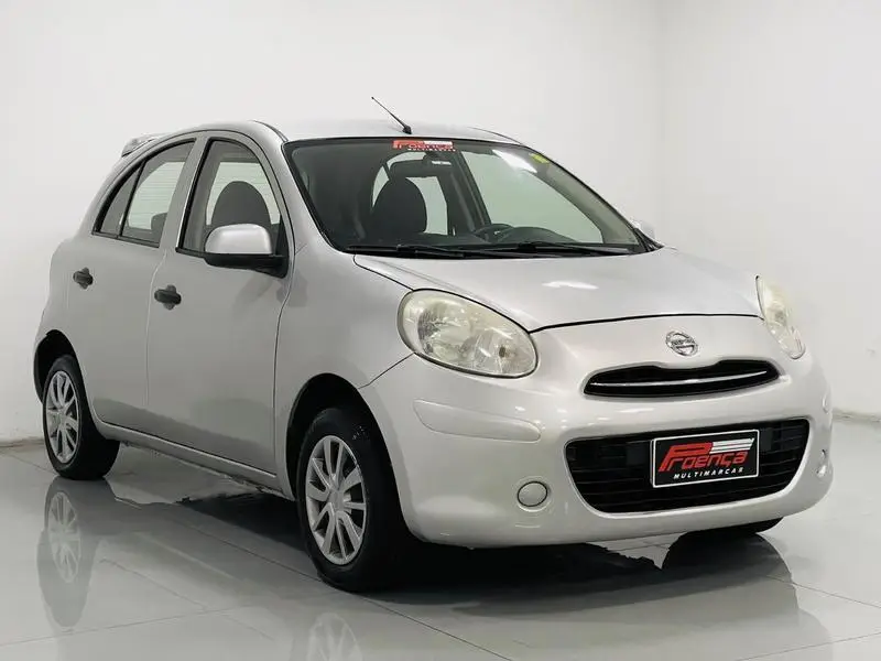 Nissan March 1.0 16V S (Flex)