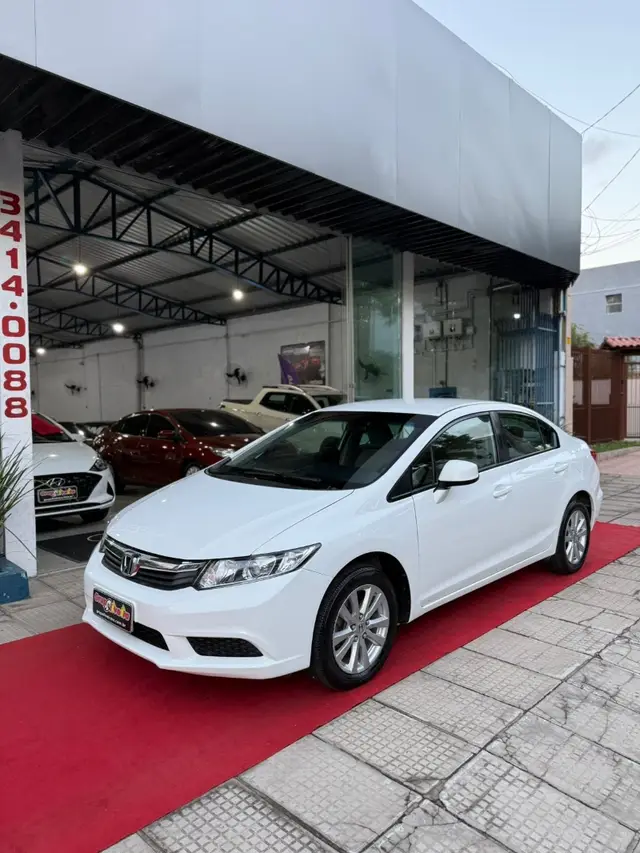 Carro Honda Civic 2015 LXS 1.8 i-VTEC (Flex)