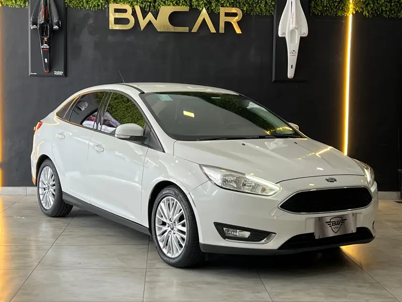 Ford Focus Sedan SE 2.0 PowerShift