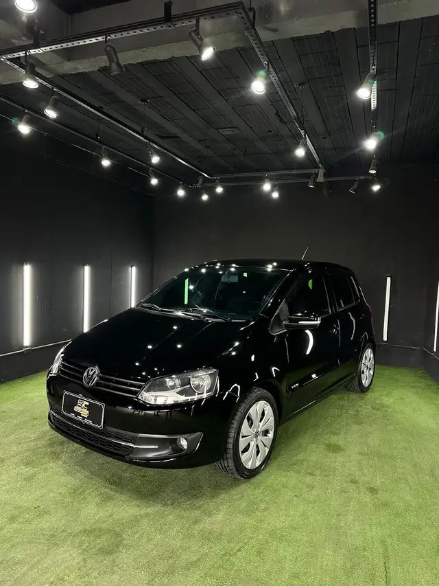 Carro Volkswagen Fox 2011 1.0 8V (Flex) 4p