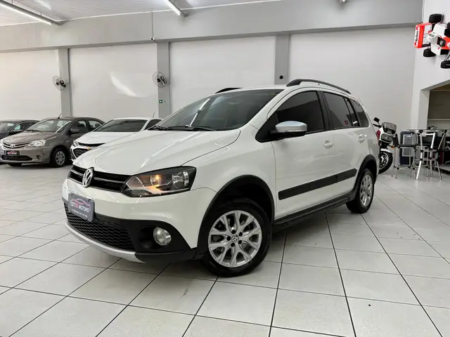 Carro Volkswagen SpaceCross 2014 1.6 8V I-Motion (Flex)