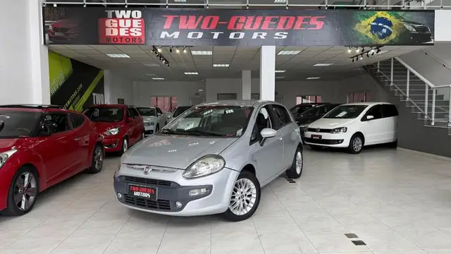 Carro Fiat Punto 2013 Essence 1.6 16V (Flex)