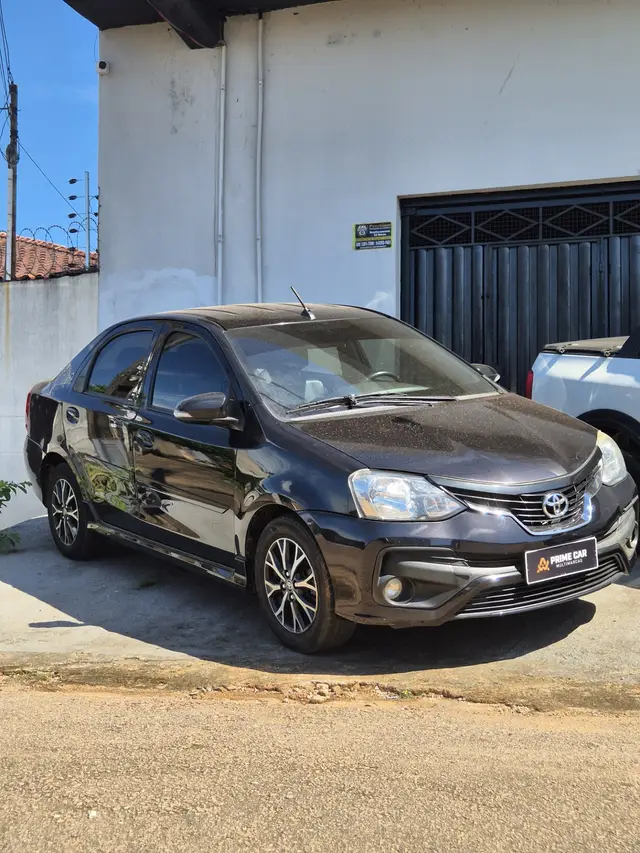 Carro Toyota Etios 2018 Platinum 1.5 (Aut) (Flex)