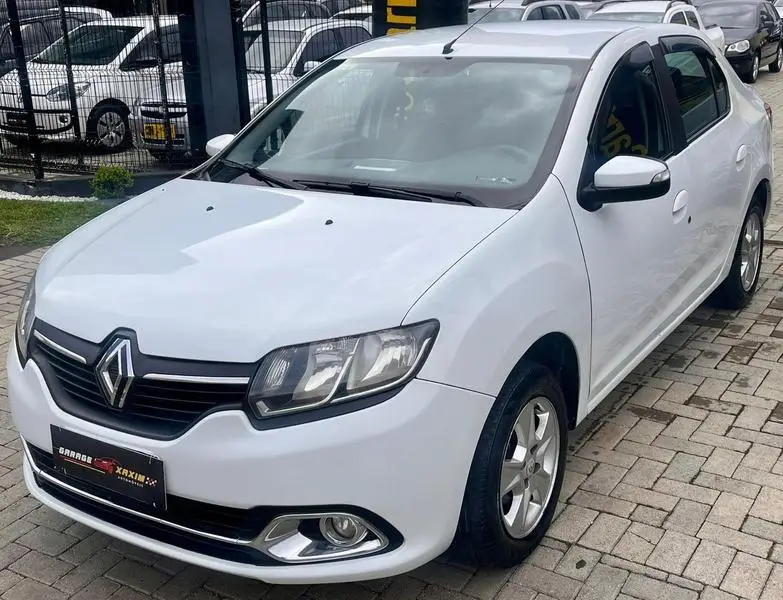 Renault Logan Dynamique 1.6 8V (flex)