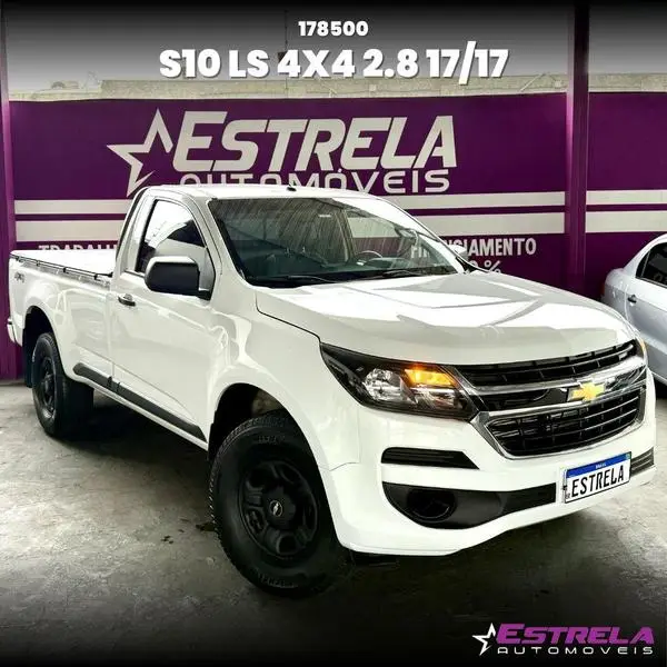 Carro Chevrolet S10 Cabine Simples 2017 S10 2.8 CTDi Cabine Simples LS 4WD