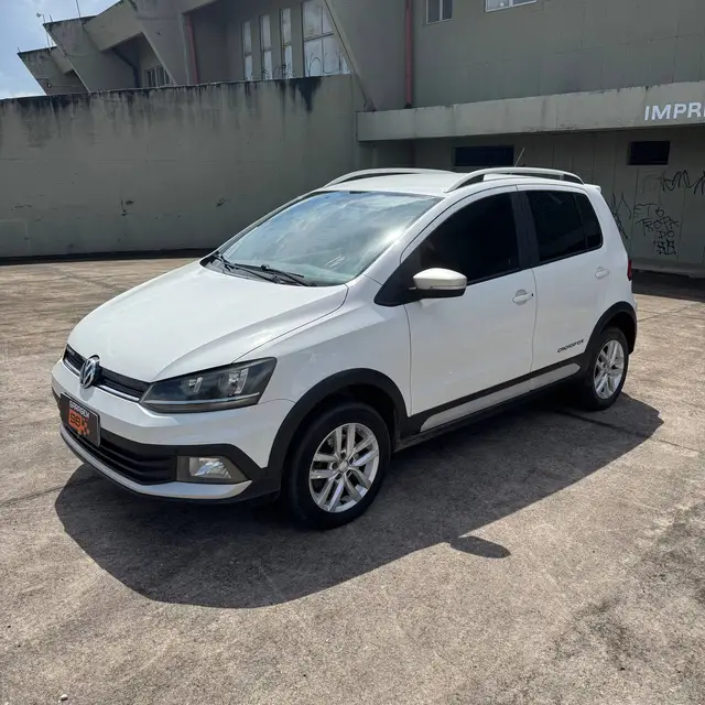 Carro Volkswagen CrossFox 2016 1.6 16v MSI (Flex)