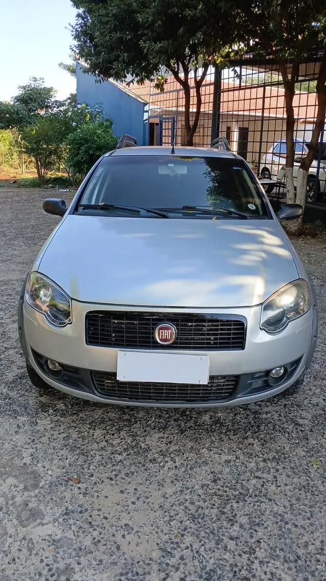 Carro Fiat Palio Weekend 2010 Trekking 1.4 8V (Flex)