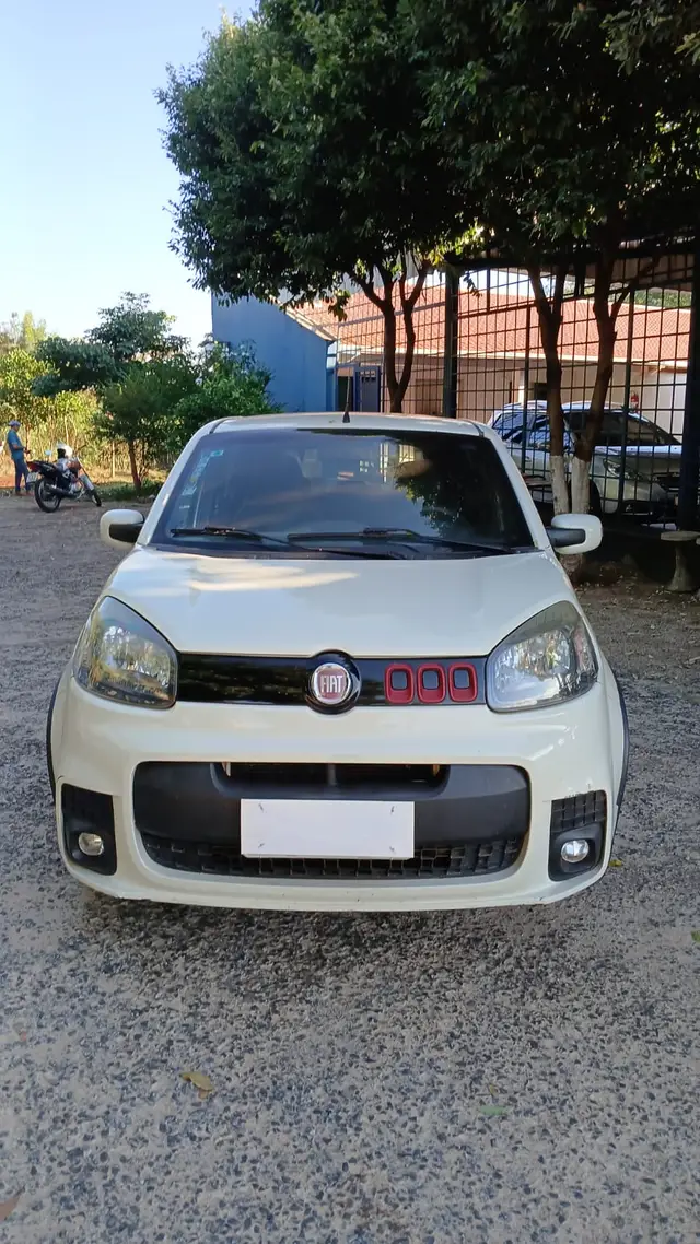 Carro Fiat Uno 2015 Sporting 1.4 8V (Flex) 4p