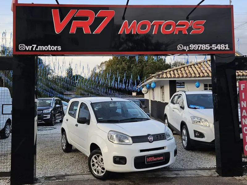 Fiat Uno Attractive 1.0 (Flex) 4p