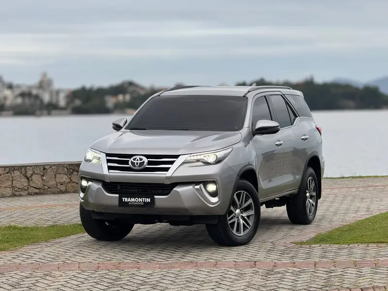 Toyota SW4 2.8 TDI SRX 5L 4x4 (Aut)