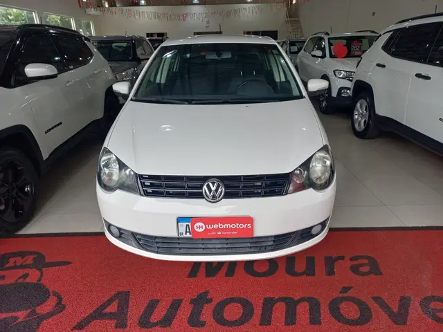Carro Volkswagen Polo Sedan 2014 1.6 8V (Flex)