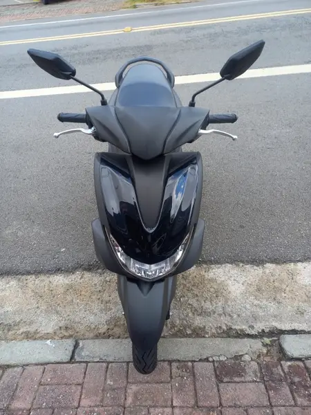 Carro Yamaha Fluo 2025 ABS