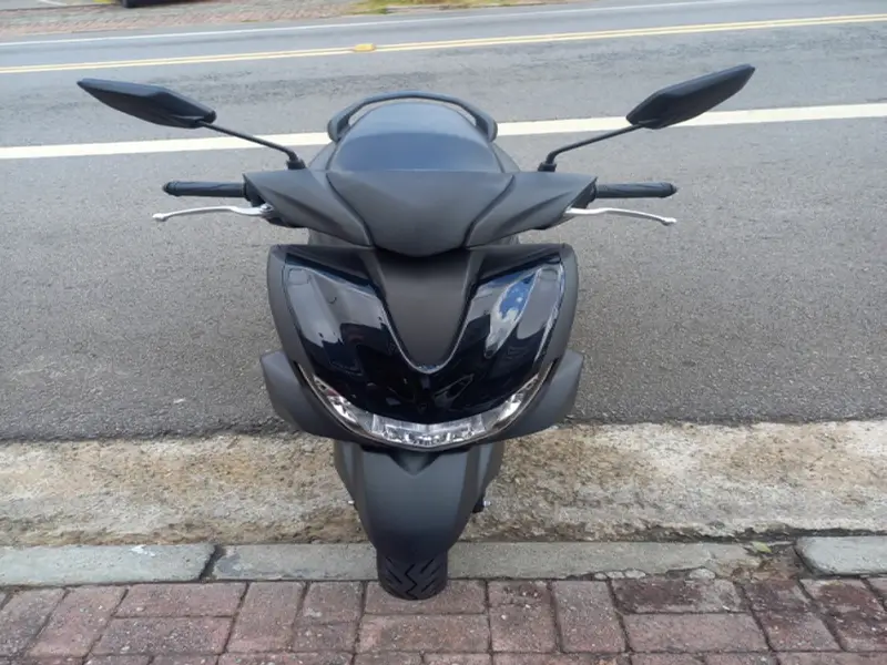 Yamaha Fluo ABS