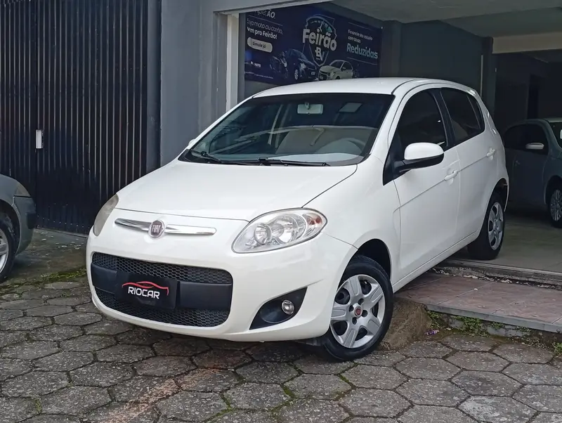 Fiat Palio Attractive 1.0 Evo (Flex)