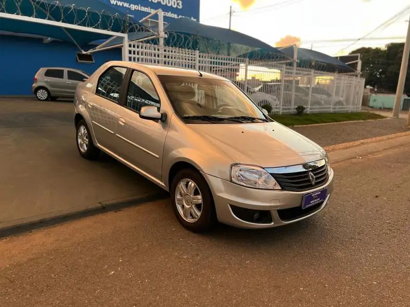 Renault Logan Expression 1.6 8V Hi-Torque (flex)