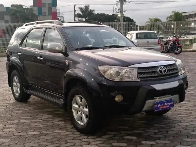 Carro Toyota Hilux SW4 2010 SR 4x2 2.7 VVT-i