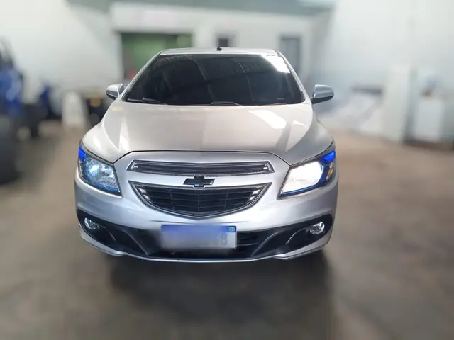Carro Chevrolet Onix 2015 1.4 LTZ SPE/4