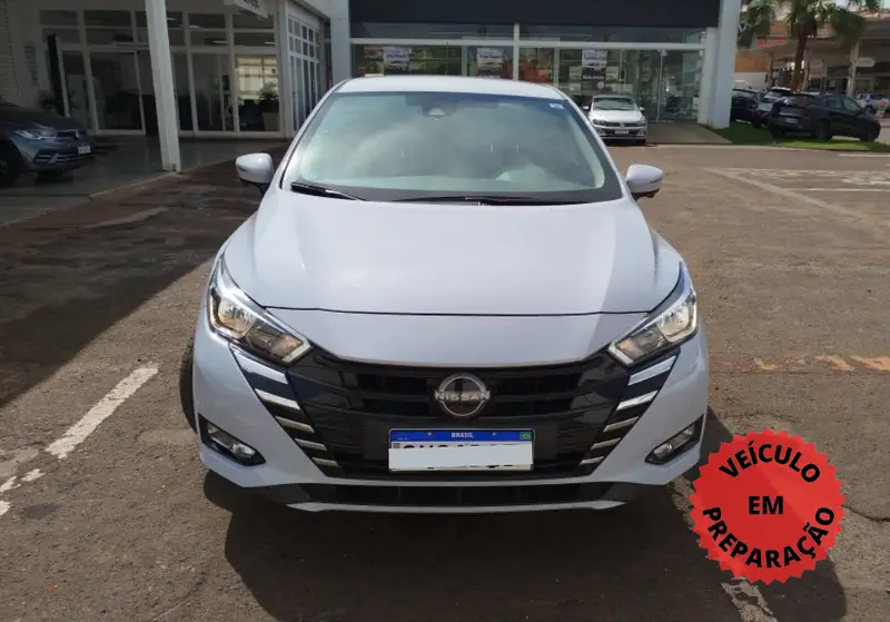 Nissan Versa Advance 1.6 (Flex) (Aut)