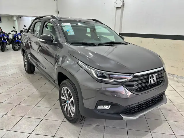 Carro Fiat Strada 2025 Volcano 1.3 Flex 8V CD Aut.