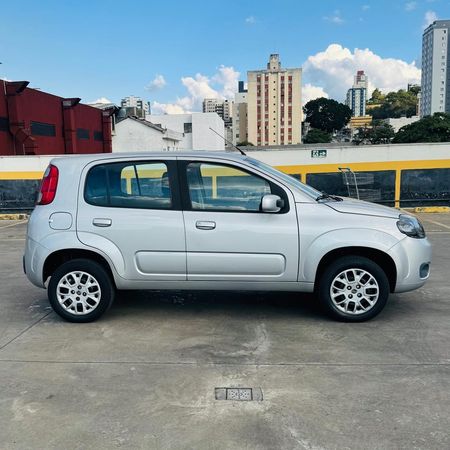 Uno Vivace Celeb. 1.0 8V (Flex) 4p