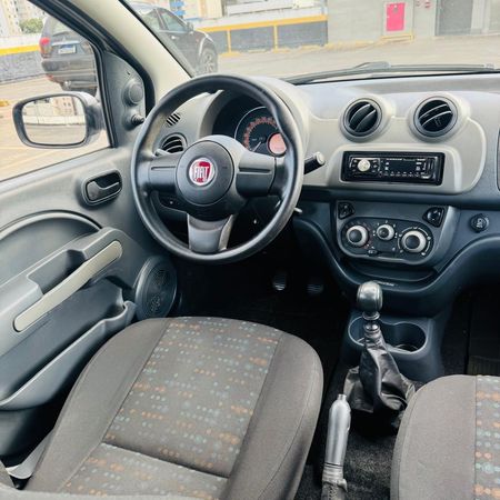 Uno Vivace Celeb. 1.0 8V (Flex) 4p