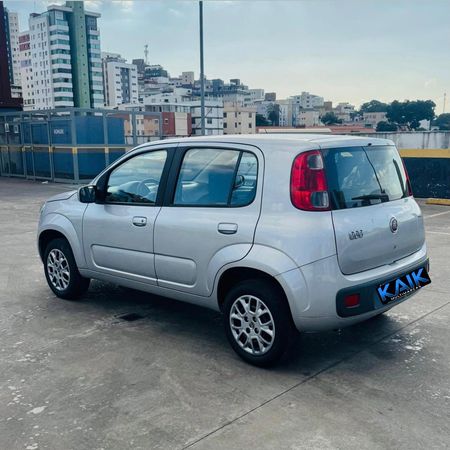 Uno Vivace Celeb. 1.0 8V (Flex) 4p
