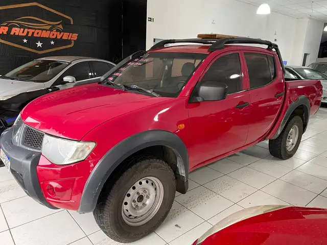 Carro Mitsubishi L200 Triton Sport 2013 3.2 DI-D 4x4 Savana