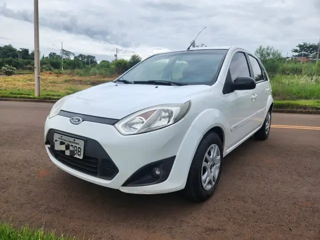 Carro Ford Fiesta Hatch 2014 SE Plus 1.6 RoCam (Flex)