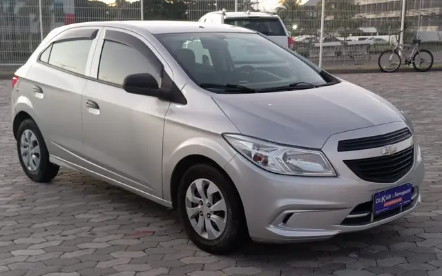 Carro Chevrolet Onix 2017 1.0 Joy SPE/4