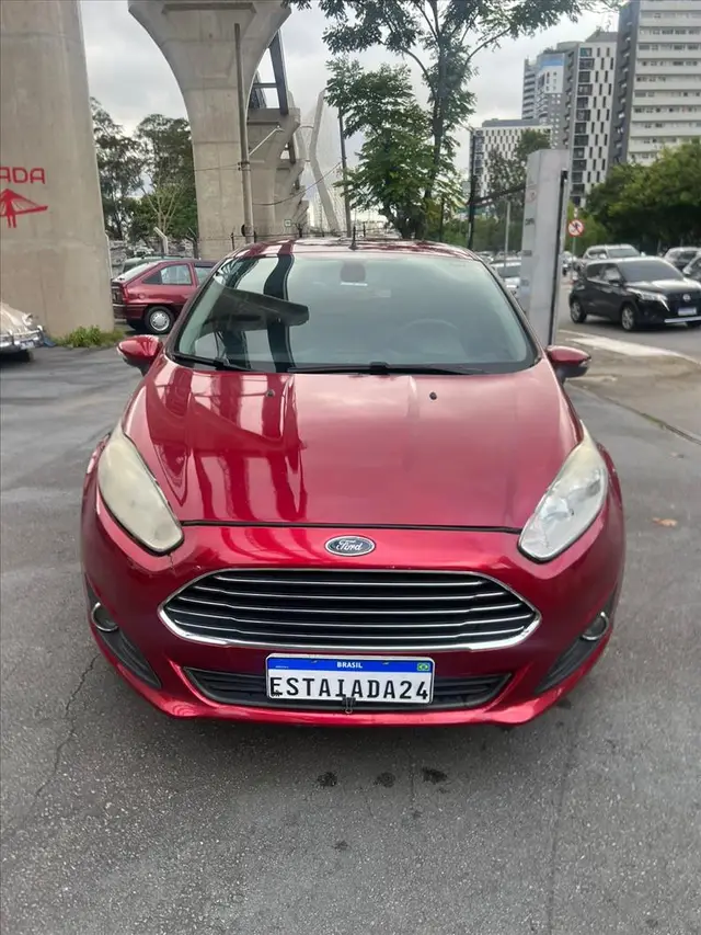 Carro Ford New Fiesta Sedan 2015 1.6 SE PowerShift (Flex)