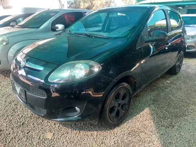 Carro Fiat Palio 2013 Attractive 1.0 8V (Flex)