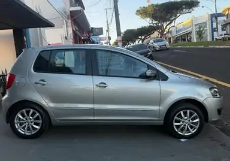 Carro Volkswagen Fox 2014 1.0 TEC (Flex) 4p