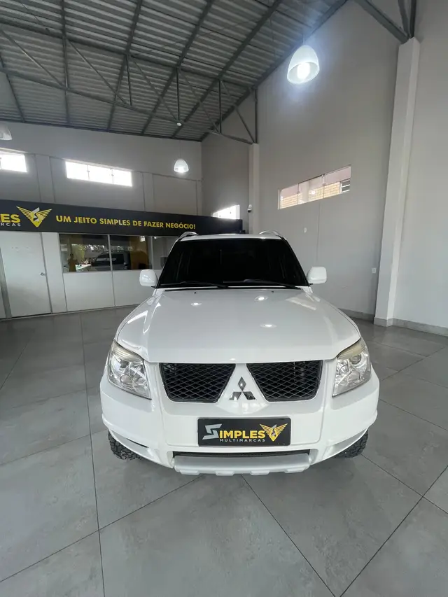 Carro Mitsubishi Pajero TR4 2014 2.0 16V 4X4 (Flex) (Aut)