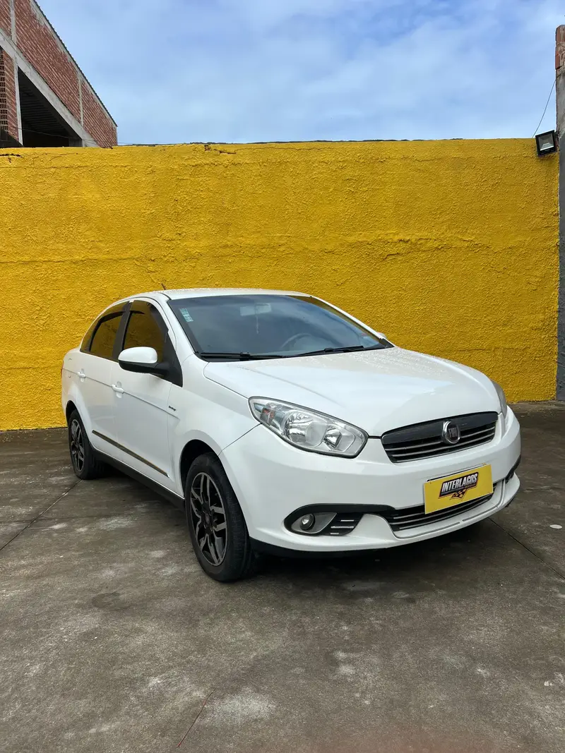 Fiat Grand Siena Essence 1.6 16V Dualogic (Flex)