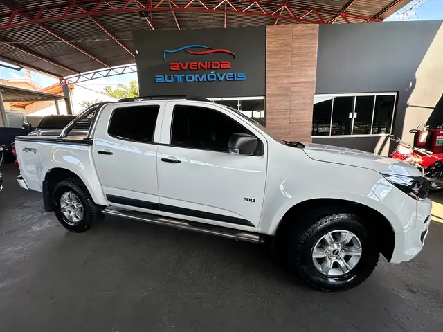 Carro Chevrolet S10 Cabine Dupla 2018 S10 2.8 CTDI LS 4WD (Cabine Dupla)