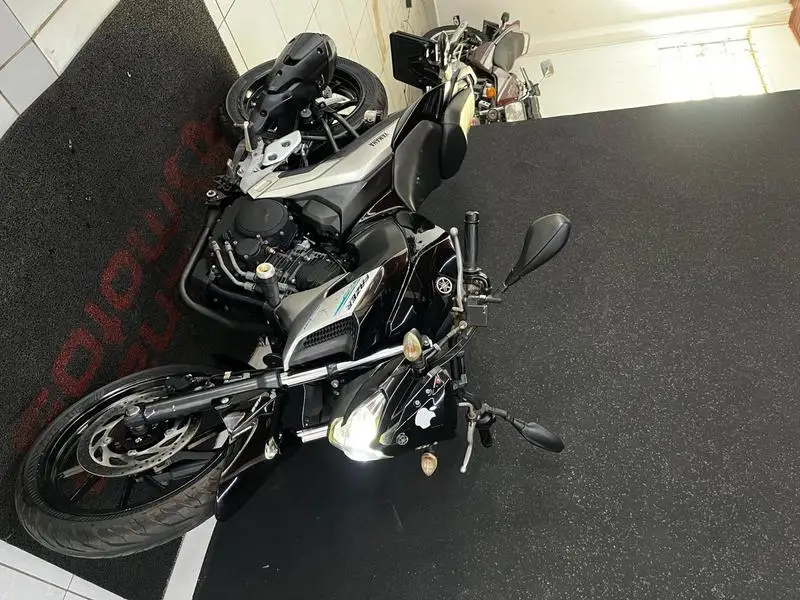 Yamaha Fazer FZ25 ABS