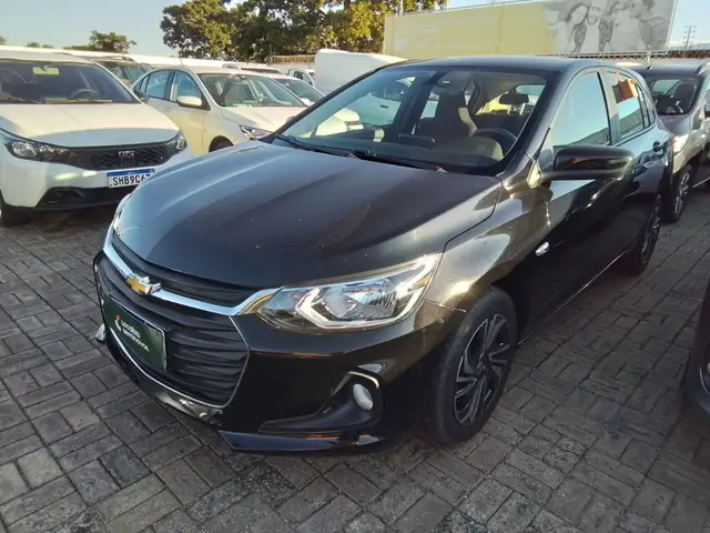Carro Chevrolet Onix Plus 2024 LT 1.0