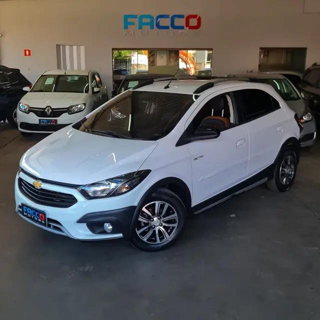 Carro Chevrolet Onix 2017 1.4 Activ SPE/4