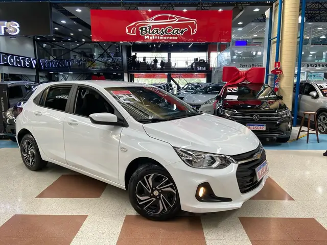 Carro Chevrolet Onix 2024 LT 1.0