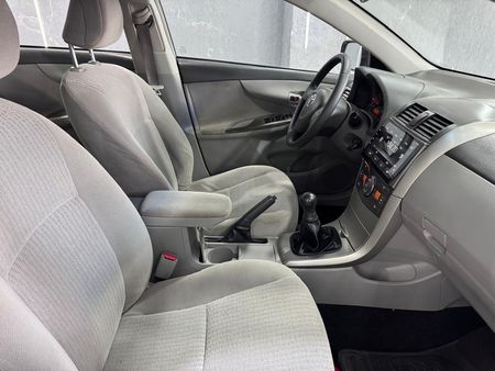 Corolla Sedan GLi 1.8 16V (flex)