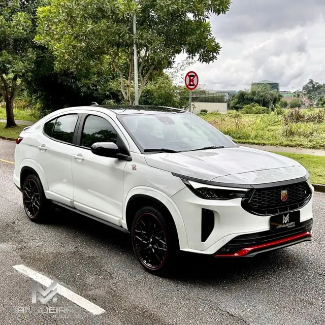 Carro Fiat Fastback 2025 ABARTH Turbo Flex 1.3 Aut.