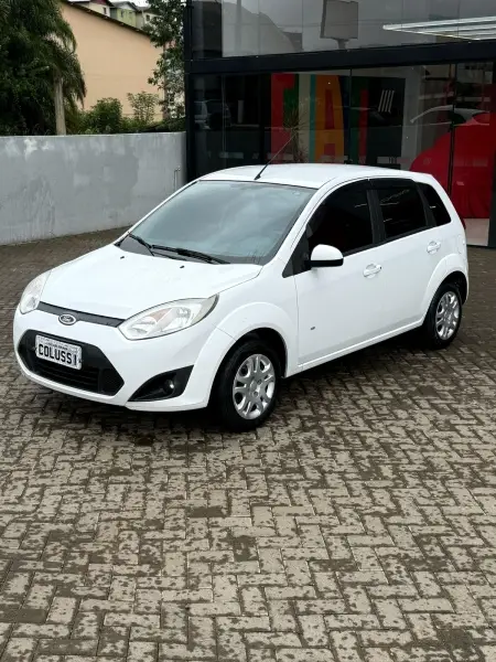 Carro Ford Fiesta Hatch 2014 SE 1.0 RoCam (Flex)