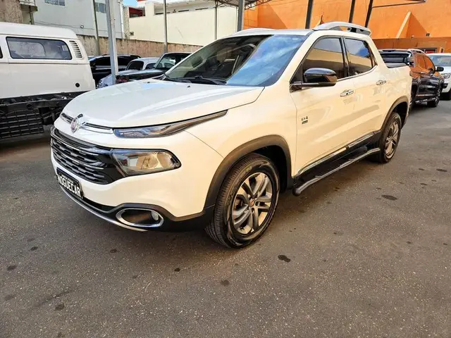 Carro Fiat Toro 2018 2.0 TDI Volcano Auto 4WD