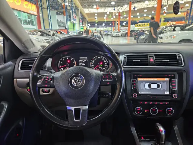 Carro Volkswagen Jetta 2014 2.0 TSI Highline DSG