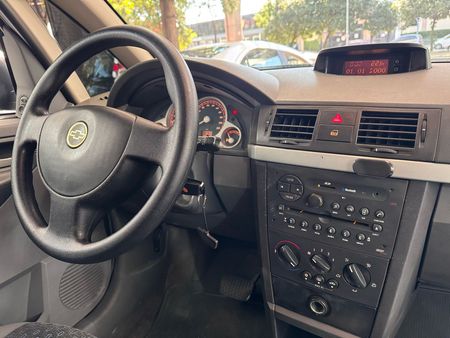Meriva Premium 1.8 (Flex) (easytronic)